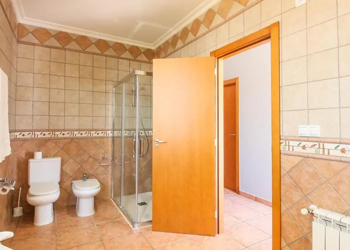 Ranas By Carlosferien Willa *